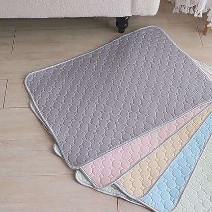 video showing the dog cooling mat